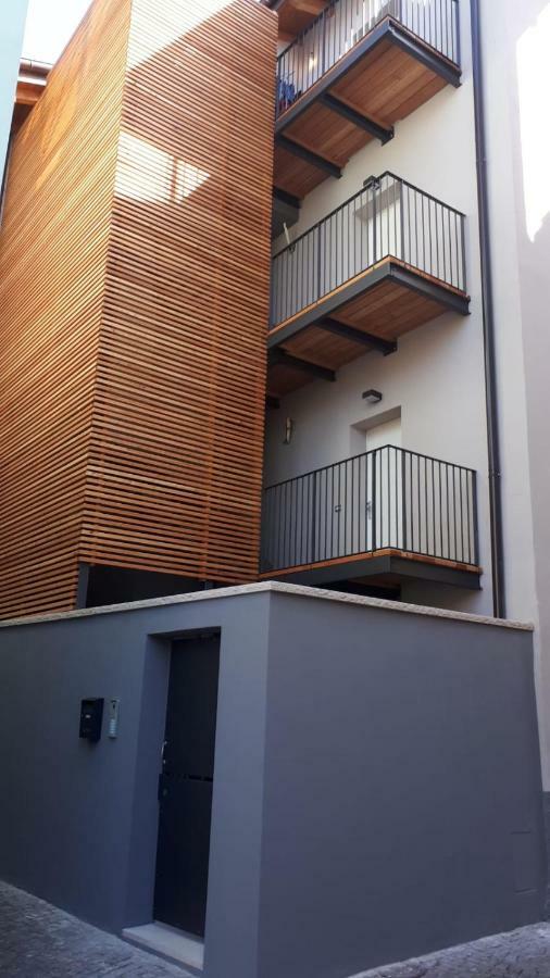 Aquila Apartment Arco Luaran gambar